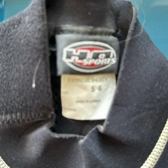 HO sports extreme short wetsuit. Size 5-6 - Picture 3 of 3